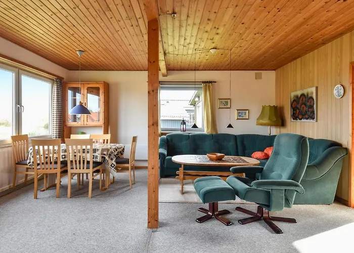 Vejlgaard Hvide Sande